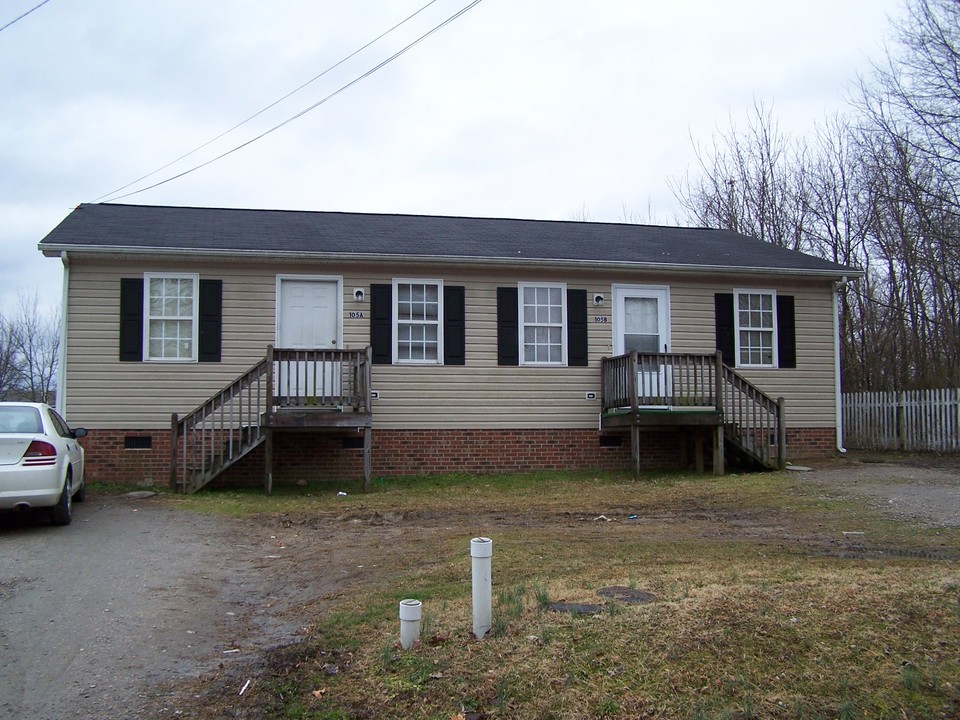 105 Griffin St in Oxford, NC - Building Photo