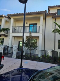 4847 NW 84th Ave in Doral, FL - Building Photo - Building Photo