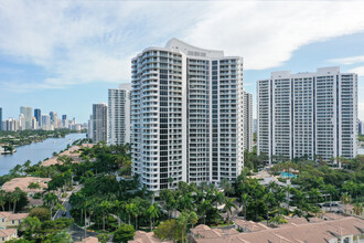 Atlantic One in Aventura, FL - Foto de edificio - Building Photo