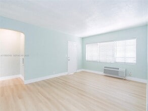 7635 Dickens Ave in Miami Beach, FL - Building Photo - Building Photo