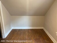 312 Superior St photo'