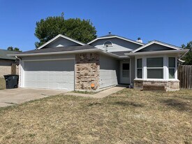 3213 Honeysuckle Dr in Killeen, TX - Building Photo