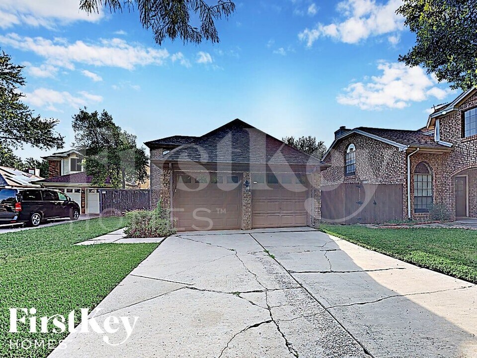 6816 Dalmation Cir in Plano, TX - Building Photo