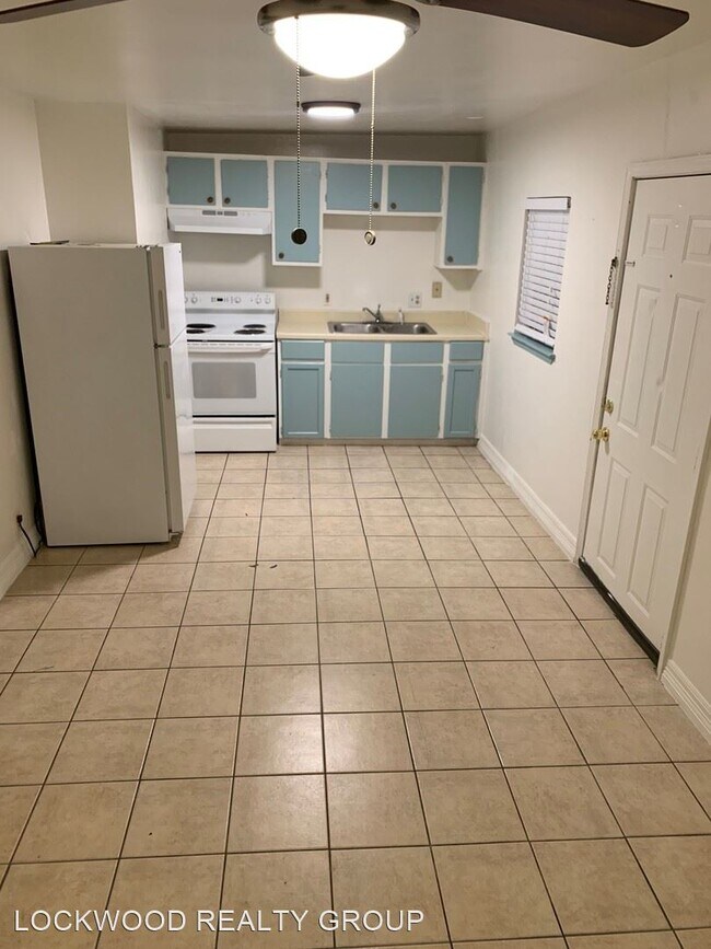 818 Ogden St in San Antonio, TX - Building Photo - Building Photo