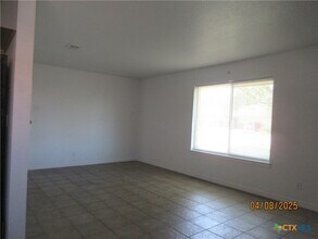 1204 Wales Dr in Killeen, TX - Building Photo - Building Photo