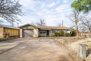 5202 47th St in Lubbock, TX - Building Photo