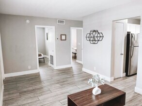 50 Davie Blvd in Fort Lauderdale, FL - Building Photo - Building Photo