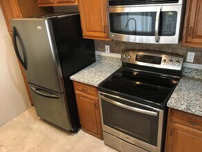 2830 S Bartell Dr in Houston, TX - Building Photo - Building Photo