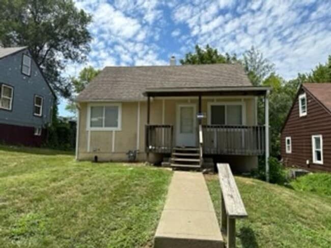 property at 5438 Norton Ave