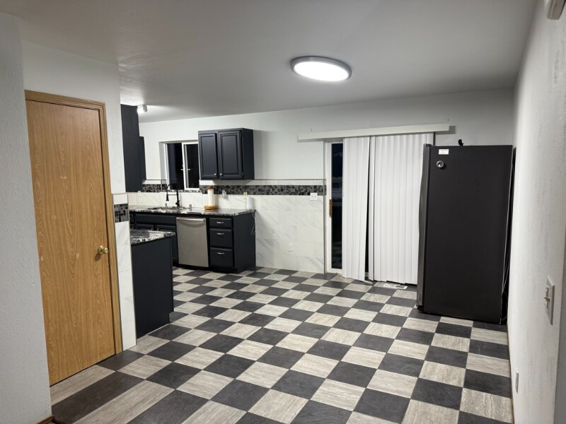 5569 S Vesel Ct in Freeland, WA - Building Photo