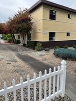 125 W F St in Benicia, CA - Building Photo