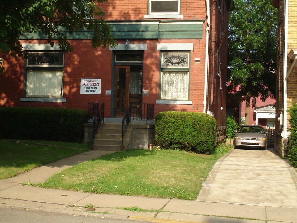 447 S Atlantic Ave, Unit 3rd Floor in Pittsburgh, PA - Building Photo