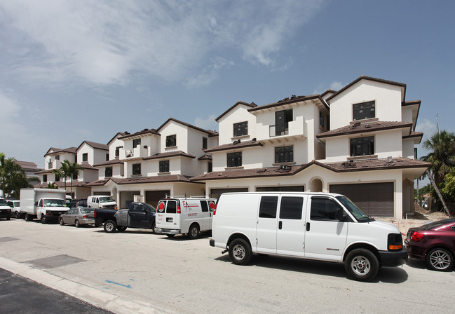 Venic Isle Tower in Fort Lauderdale, FL - Building Photo - Building Photo