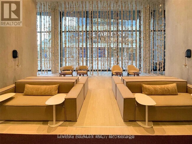 138 Downes St in Toronto, ON - Building Photo - Building Photo