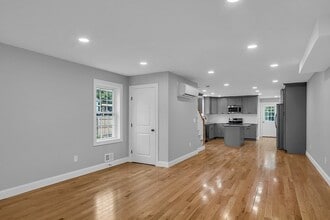 74 Smith St in Fitchburg, MA - Building Photo - Building Photo