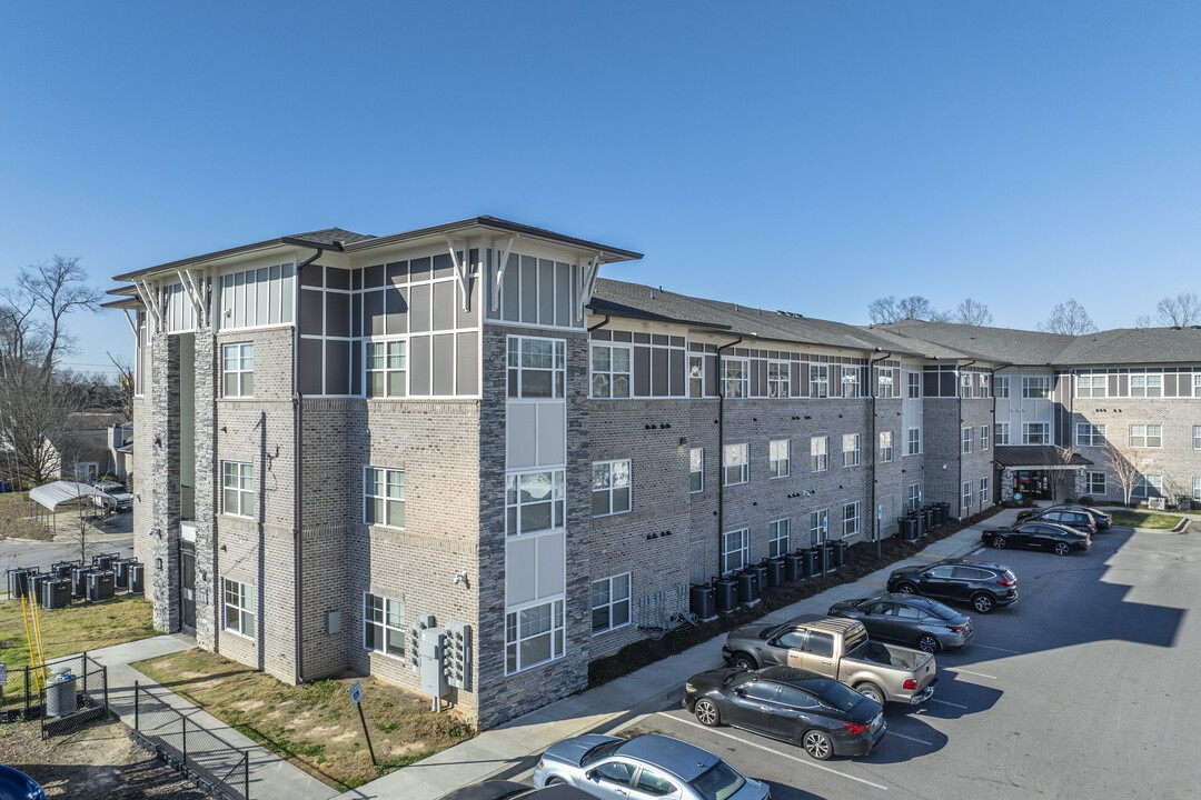 The Pointe at Elmwood in Columbia, SC - Building Photo