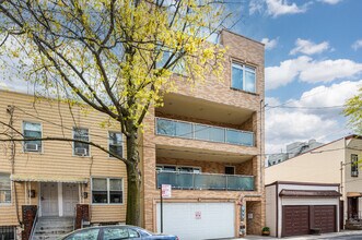 26-51 29th St in Astoria, NY - Building Photo - Building Photo