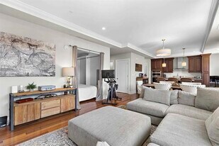 250 Henley Pl in Weehawken, NJ - Building Photo