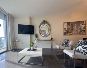485 Brickell Ave in Miami, FL - Building Photo - Building Photo