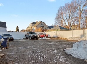 1872 North Ave in Bridgeport, CT - Foto de edificio - Building Photo