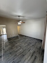 305 E Behrend Dr in Phoenix, AZ - Building Photo - Building Photo