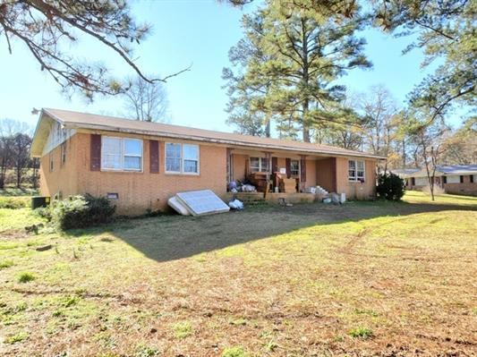 1011 Webb Ln in Greensboro, GA - Building Photo