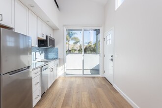 1193 Balour Dr in Encinitas, CA - Building Photo - Building Photo