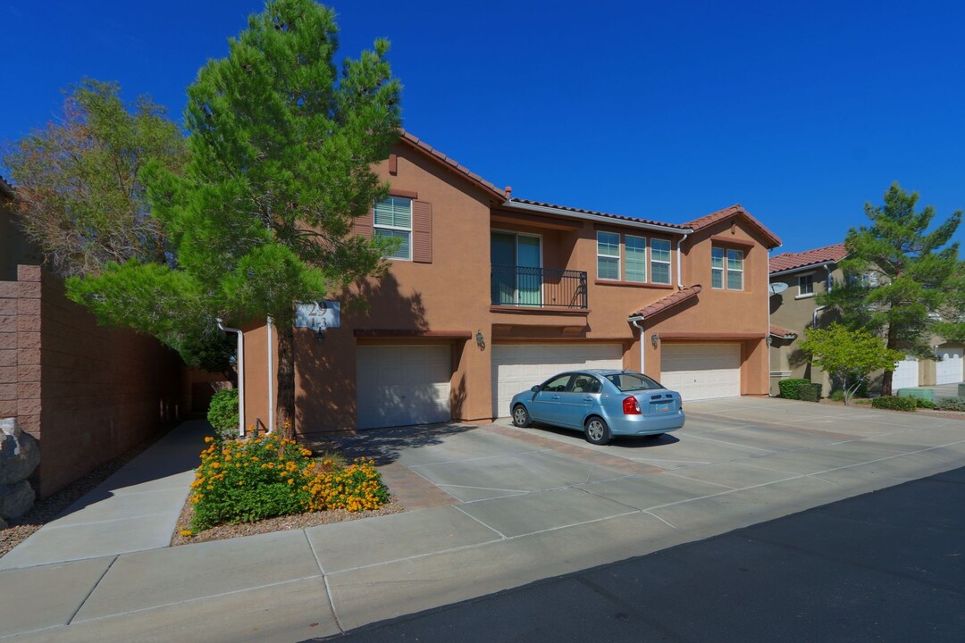 29 Red Oak Canyon St in Henderson, NV - Building Photo