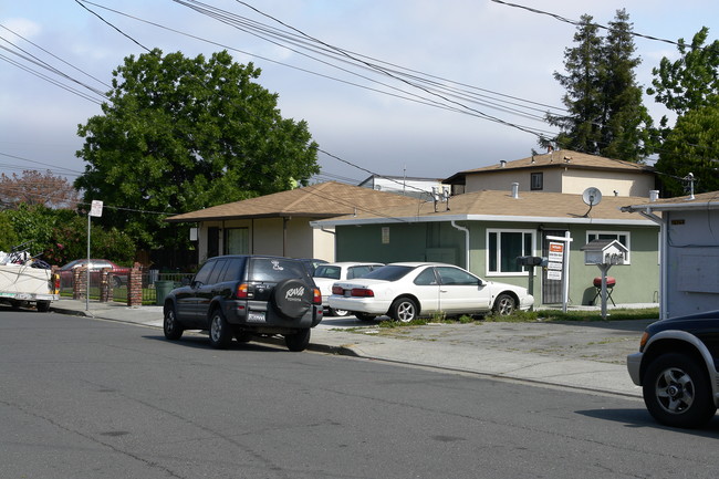 2917 Curtis Ave in Redwood City, CA - Foto de edificio - Building Photo