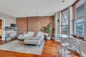 1315 Washington St in Hoboken, NJ - Building Photo - Building Photo