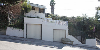 1724-1726 Lucretia Ave in Los Angeles, CA - Building Photo - Building Photo