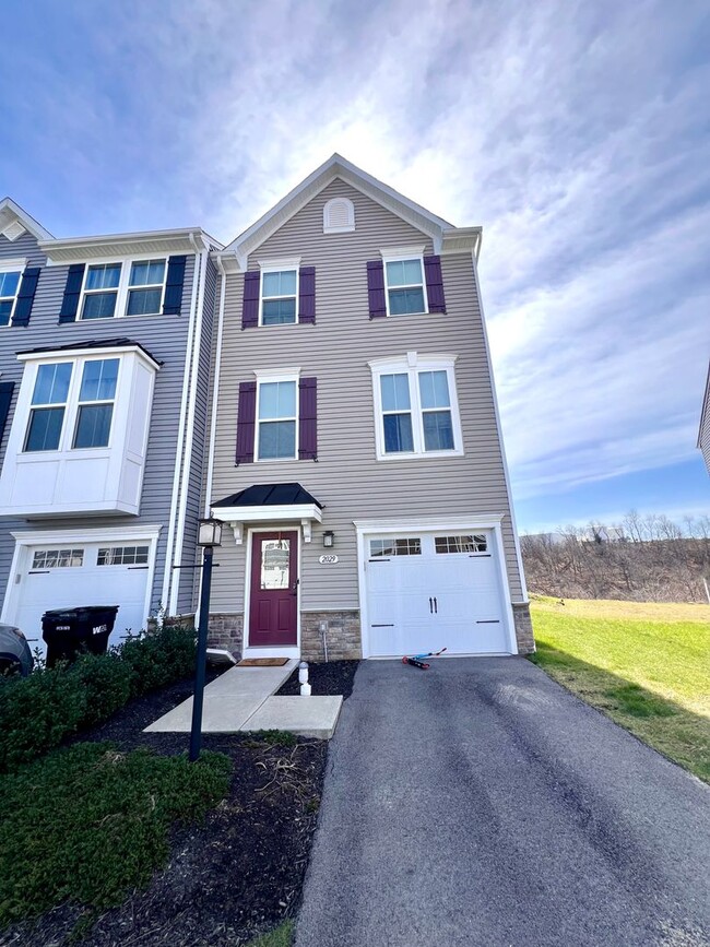 property at 2029 Cade Dr