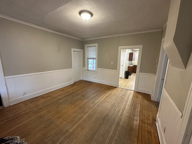 934 Barland St in Eau Claire, WI - Foto de edificio - Building Photo