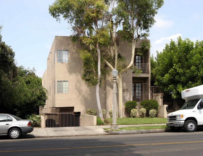 4175 Tujunga Ave in Studio City, CA - Foto de edificio - Building Photo