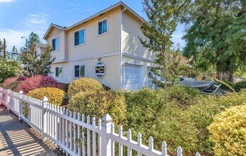 103 Hamilton St in Medford, OR - Building Photo - Building Photo