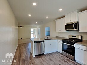 4249 Gold Desert St in North Las Vegas, NV - Building Photo - Building Photo