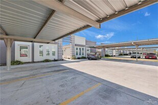13 S Dahlia St in Pharr, TX - Building Photo
