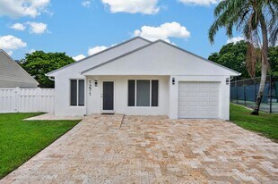 1271 SW 85th Terrace in Pembroke Pines, FL - Building Photo