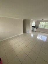 11625 Canal Dr, Unit 18 in Miami, FL - Building Photo - Building Photo
