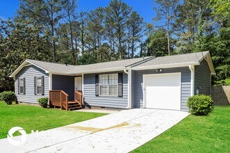 6841 Cedar Dr in Riverdale, GA - Building Photo - Building Photo