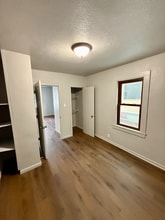 406 Center Ave, Unit 406 in Sheboygan, WI - Foto de edificio - Building Photo