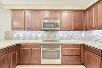 250 W Queen Creek Rd in Chandler, AZ - Building Photo - Building Photo