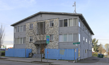 4222 S Othello St in Seattle, WA - Building Photo - Building Photo