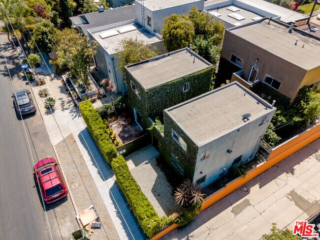property at 516 Sunset Ave
