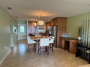 2100 N Peninsula Ave in New Smyrna Beach, FL - Building Photo - Building Photo