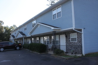 Hilltop in Ellijay, GA - Foto de edificio - Building Photo