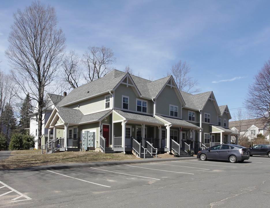 683 Main St in Amherst, MA - Building Photo