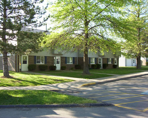 Parkview Knoll in Carmichaels, PA - Building Photo