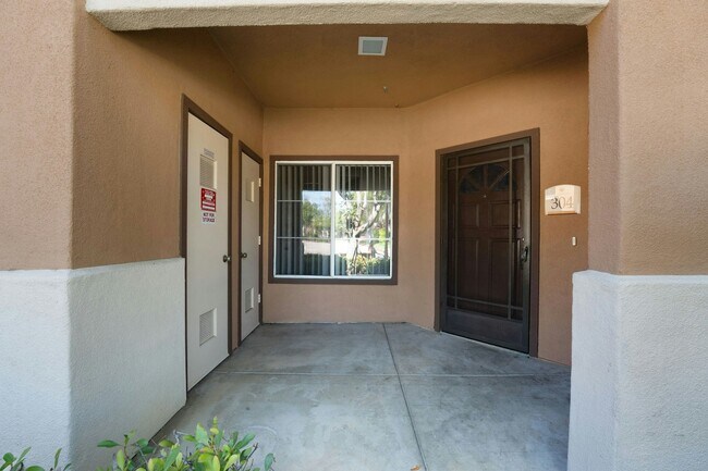 2960 Champion Way in Tustin, CA - Building Photo - Building Photo