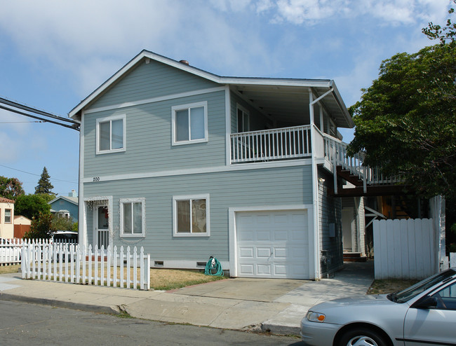 200 Illinois St in Vallejo, CA - Building Photo - Building Photo